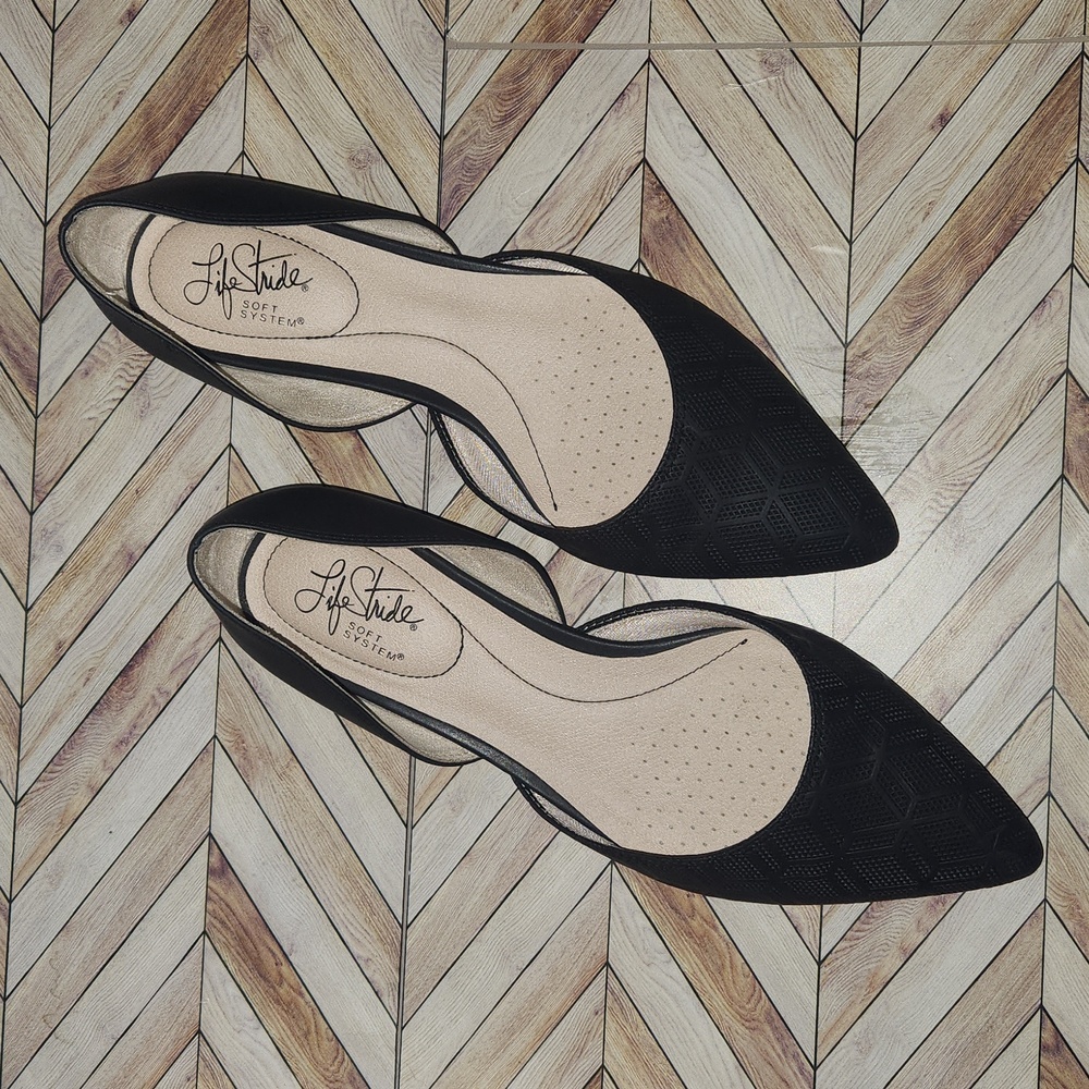 Woman's Life Stride flats